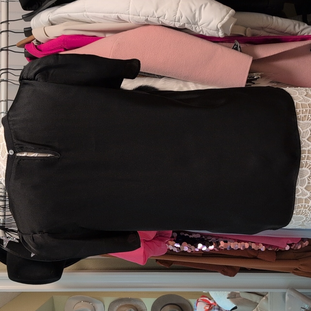 DR2 Black Satin Blouse Size Medium - Picture 5 of 9